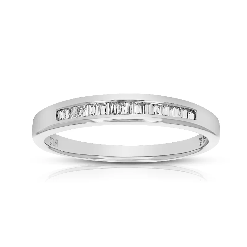 1/4 cttw Baguette Diamond Wedding Band in 14K White Gold