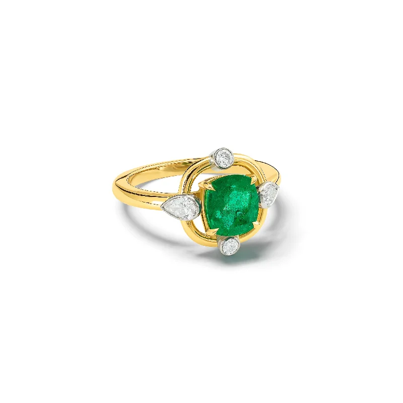 Compass Ring 18ct Yellow Gold - Emerald & Diamond