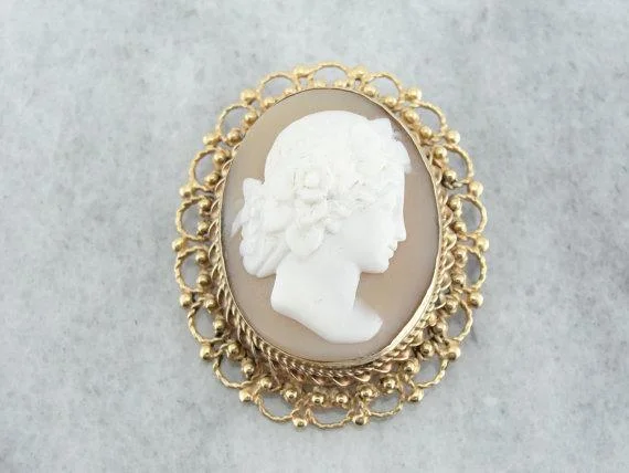 Vintage Natural Shell Cameo Gold Filigree Brooch